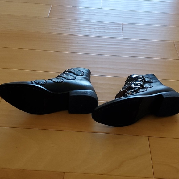 Black shoes, copied of givenchy look alike shoes. - Picture 6 of 8